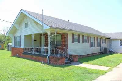 Home For Sale in Henryetta, Oklahoma