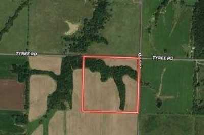 Home For Sale in Moundville, Missouri