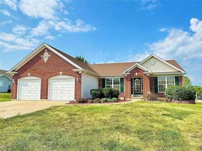 Home For Sale in Troy, Missouri