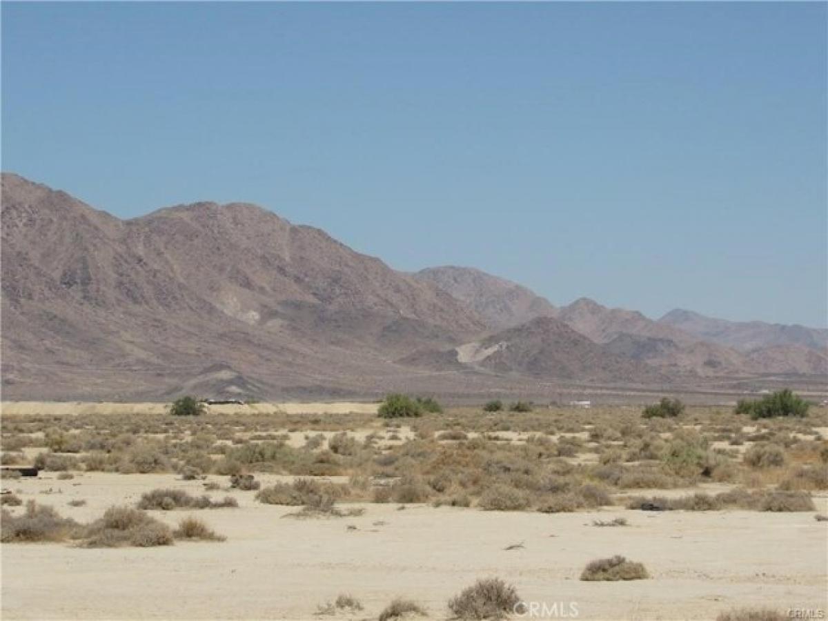 Picture of Residential Land For Sale in Lucerne Valley, California, United States