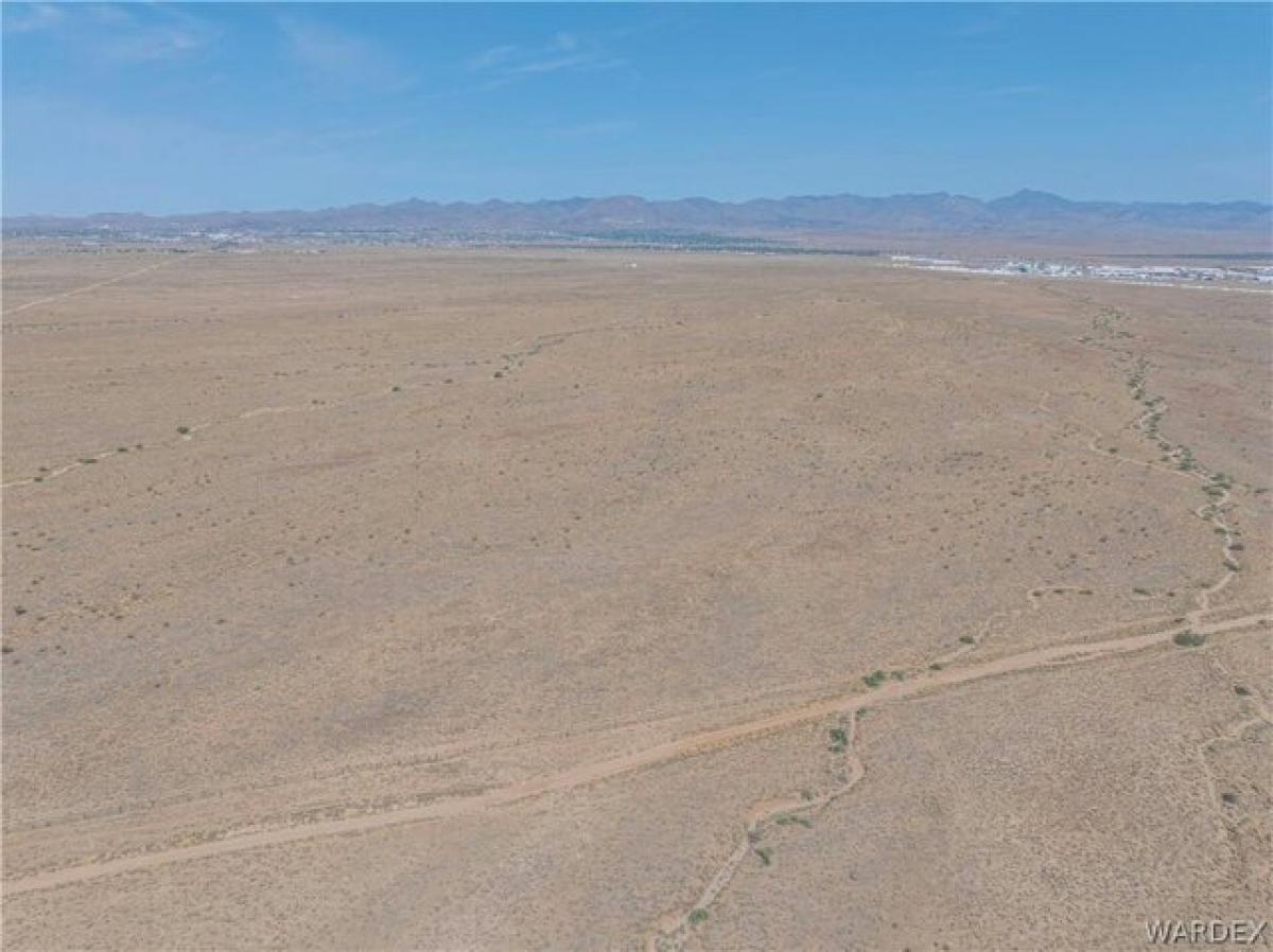 Picture of Residential Land For Sale in Kingman, Arizona, United States