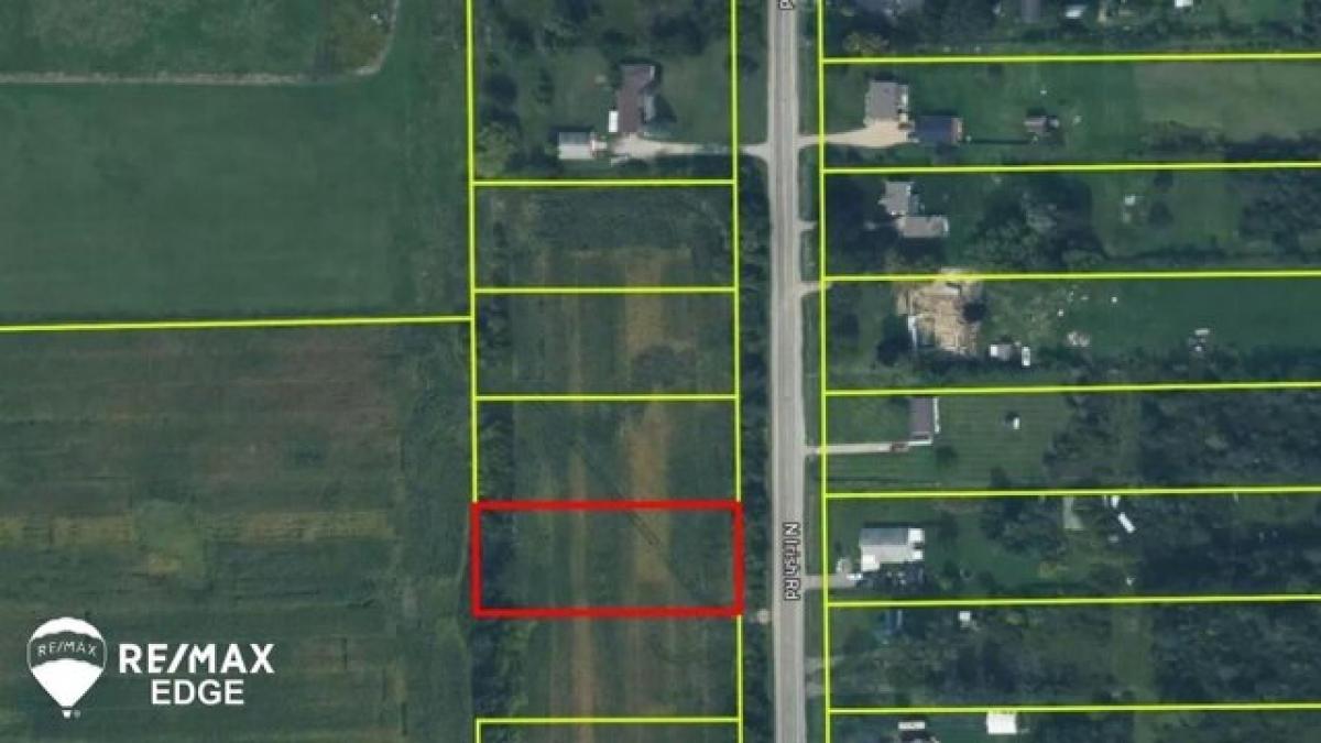 Picture of Residential Land For Sale in Davison, Michigan, United States