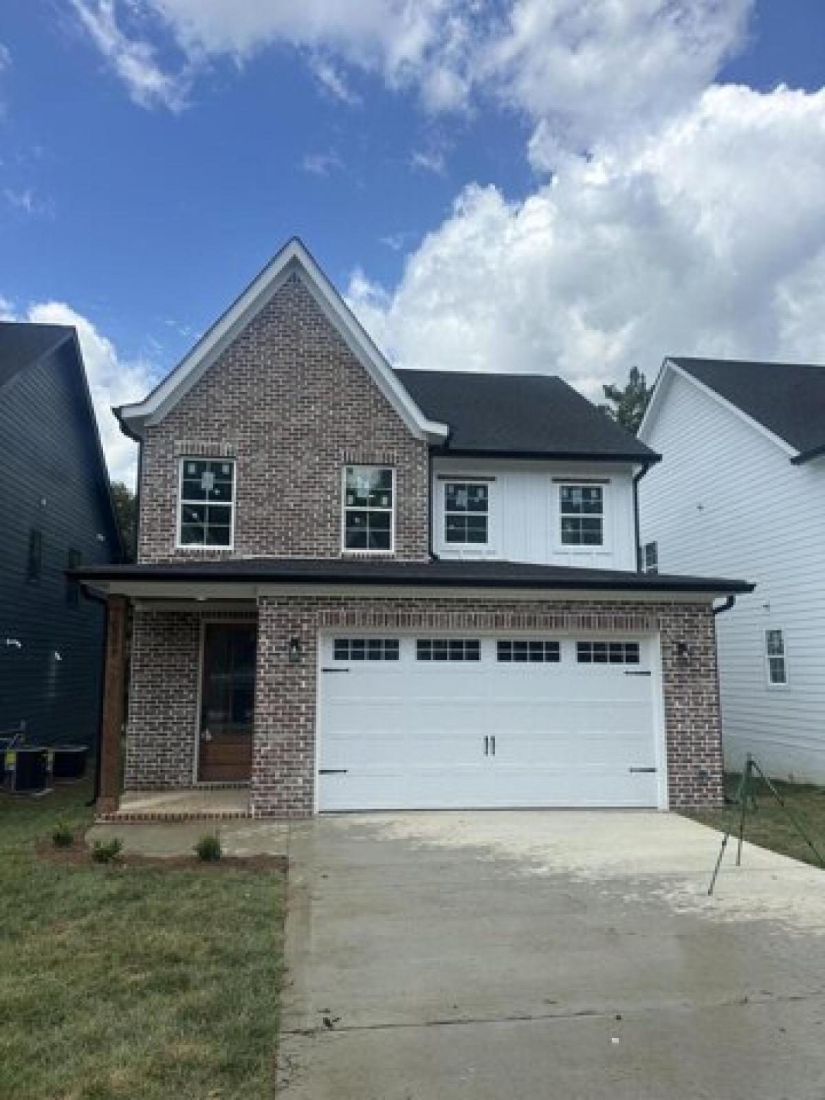 Picture of Home For Sale in Red Bank, Tennessee, United States