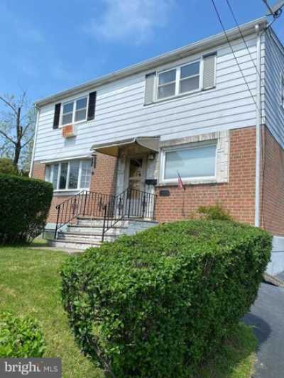 Home For Rent in Folcroft, Pennsylvania