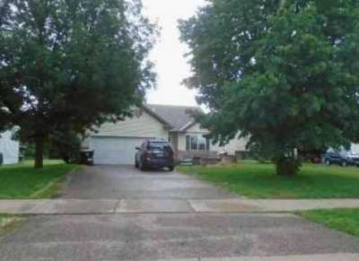 Home For Sale in Isanti, Minnesota