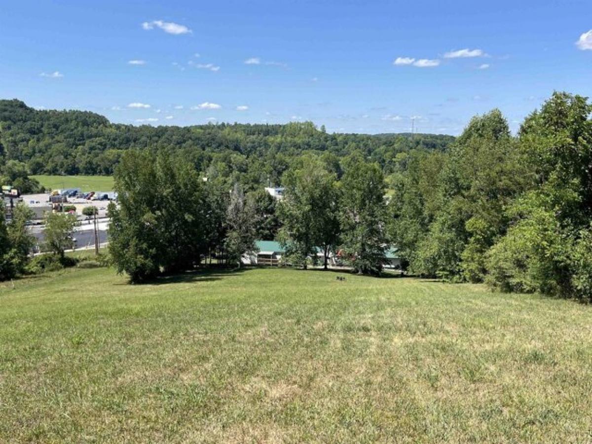 Picture of Home For Sale in Ashland, Kentucky, United States