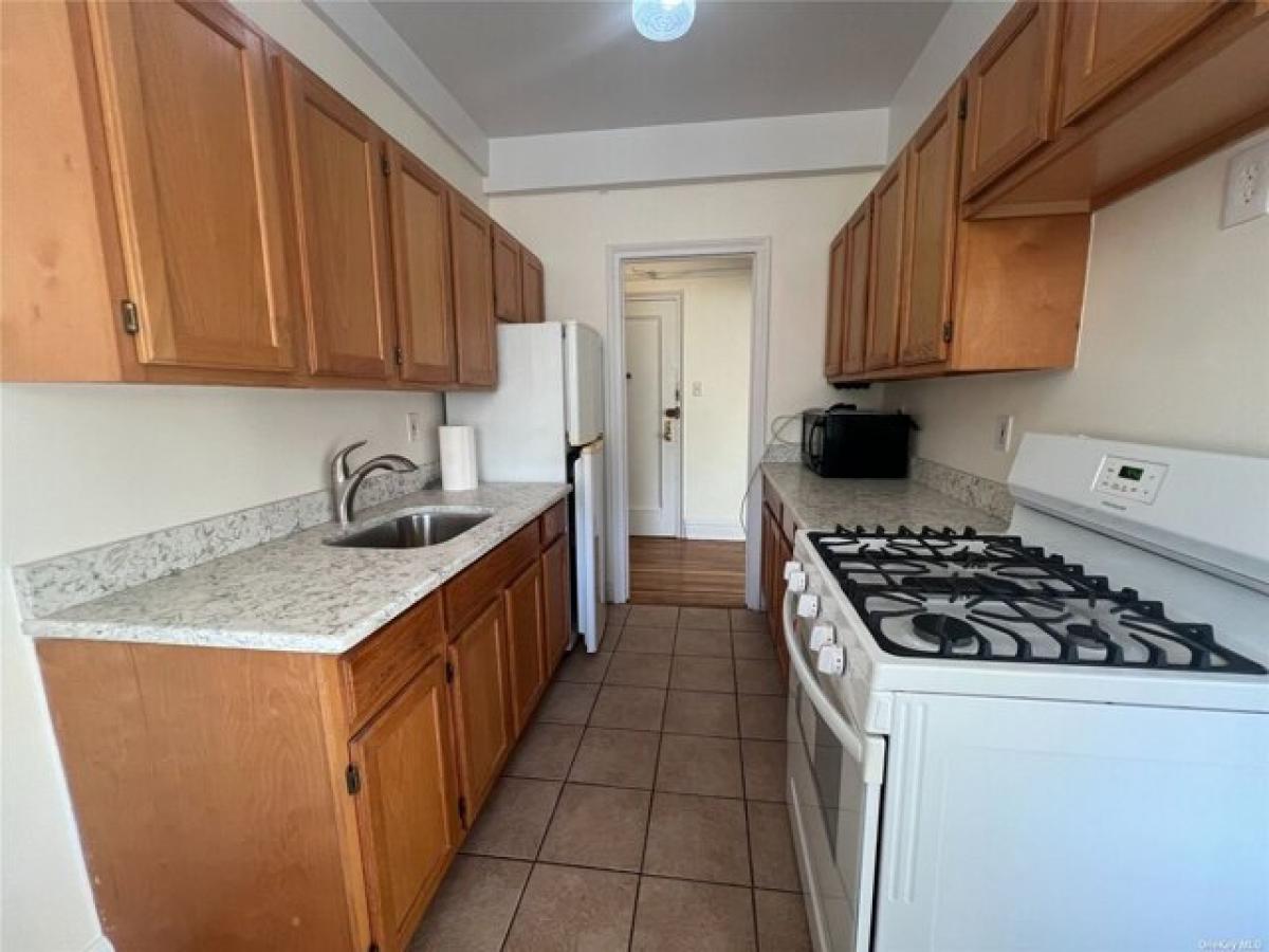 Picture of Apartment For Rent in Kew Gardens, New York, United States