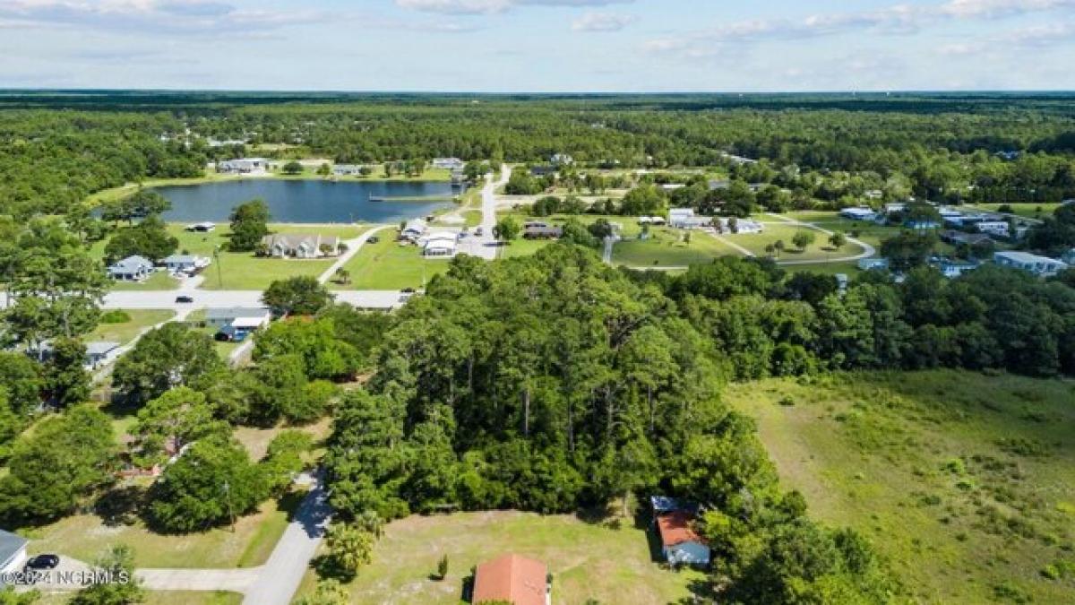 Picture of Residential Land For Sale in Newport, North Carolina, United States