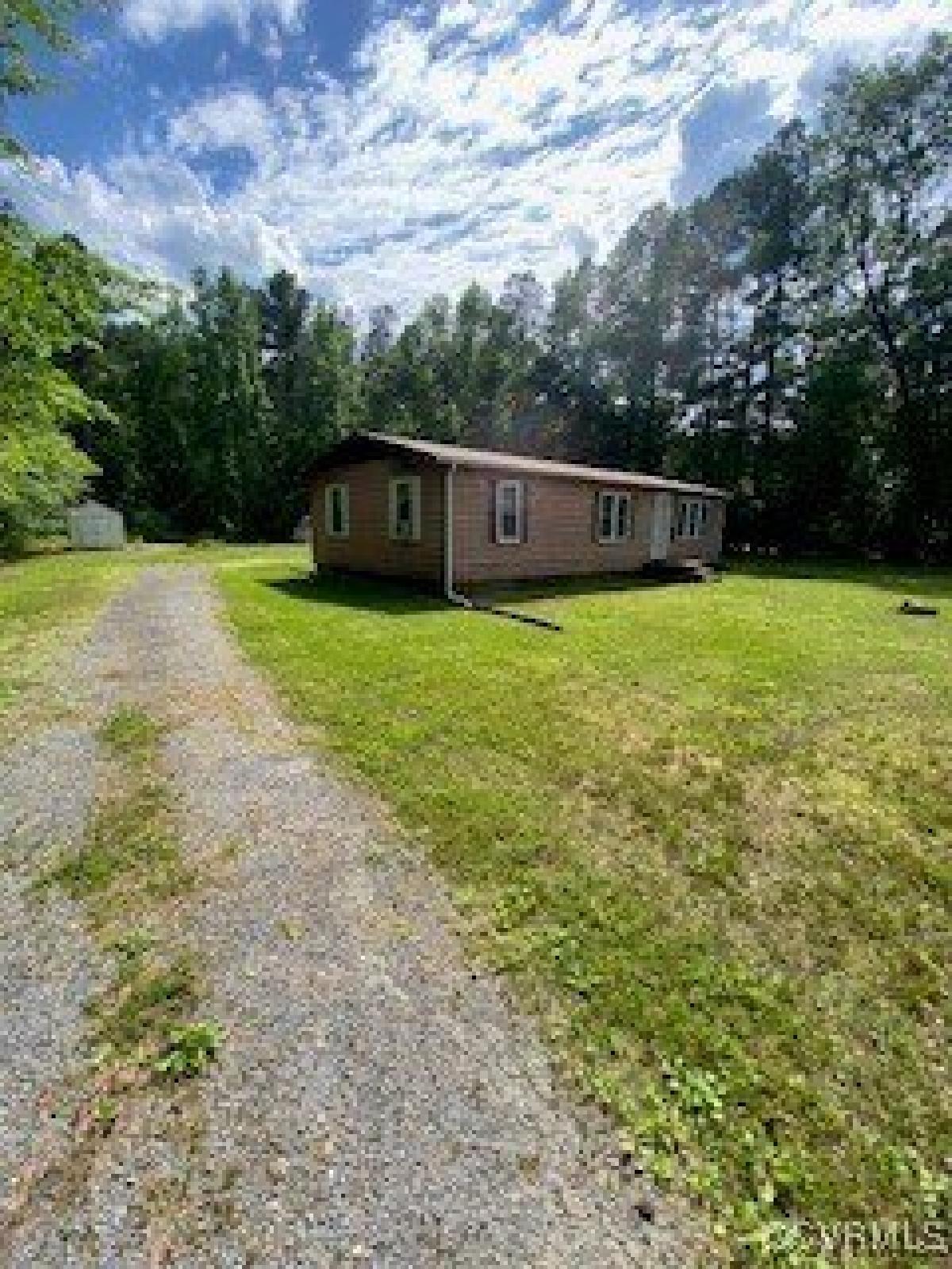 Picture of Home For Sale in Dinwiddie, Virginia, United States