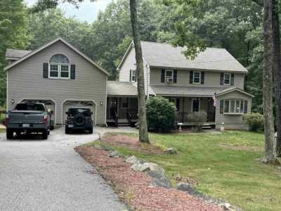 Home For Sale in Goffstown, New Hampshire