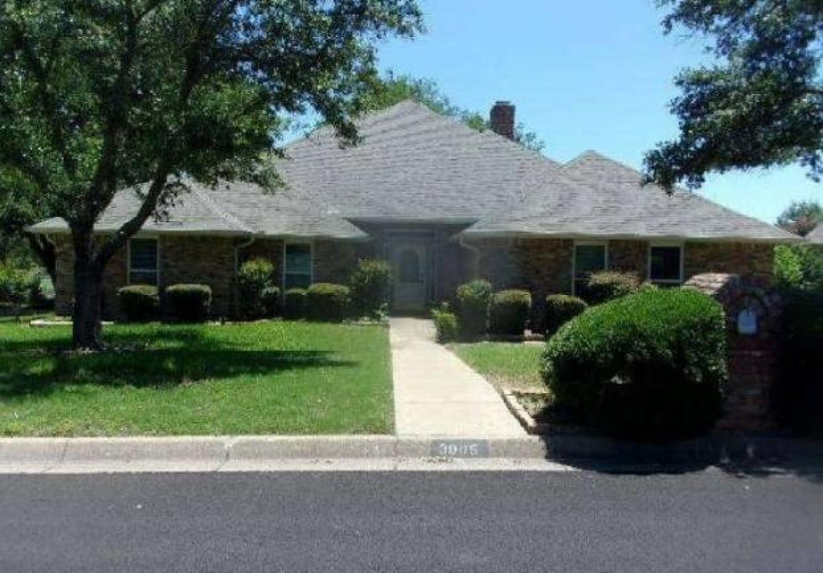 Picture of Home For Sale in Aledo, Texas, United States