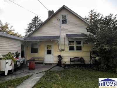 Home For Sale in Dana, Indiana