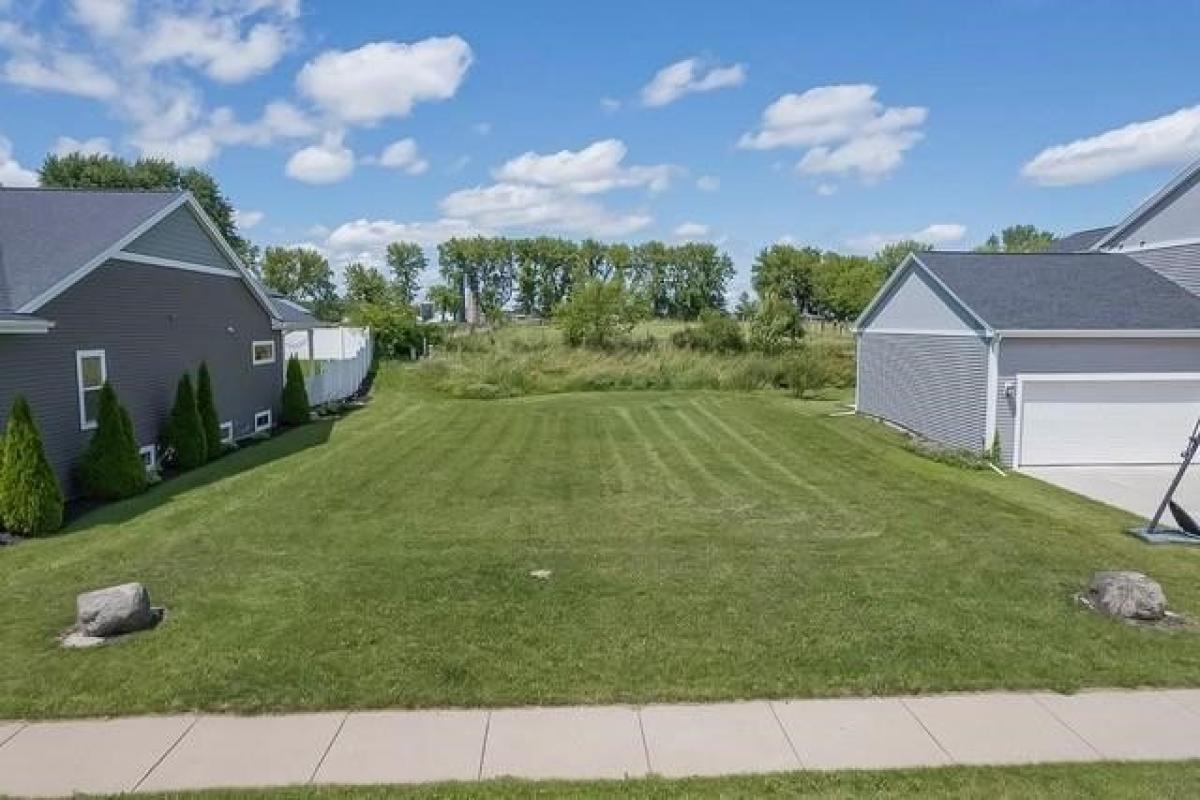 Picture of Residential Land For Sale in Sun Prairie, Wisconsin, United States