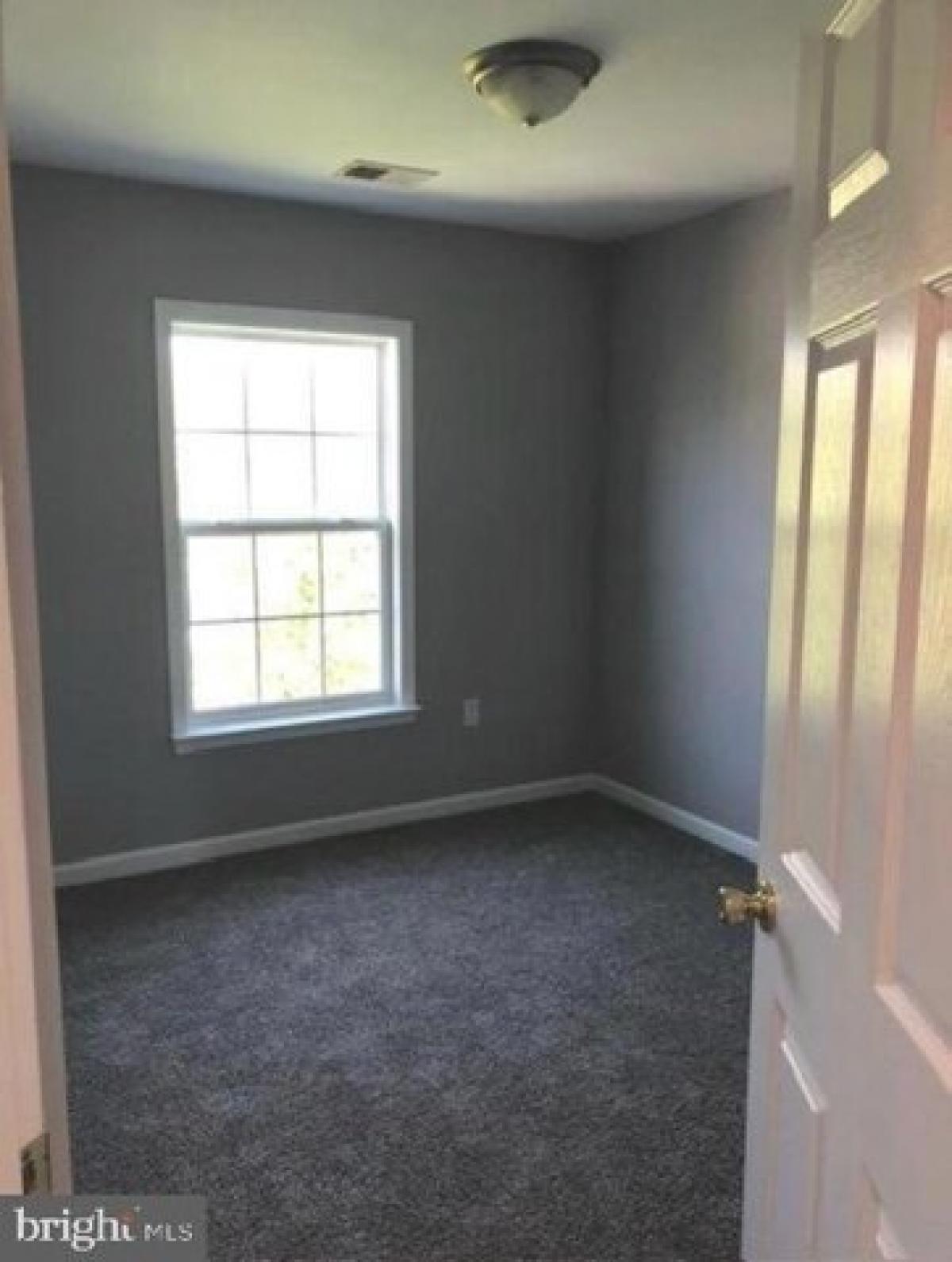 Picture of Home For Rent in Bunker Hill, West Virginia, United States