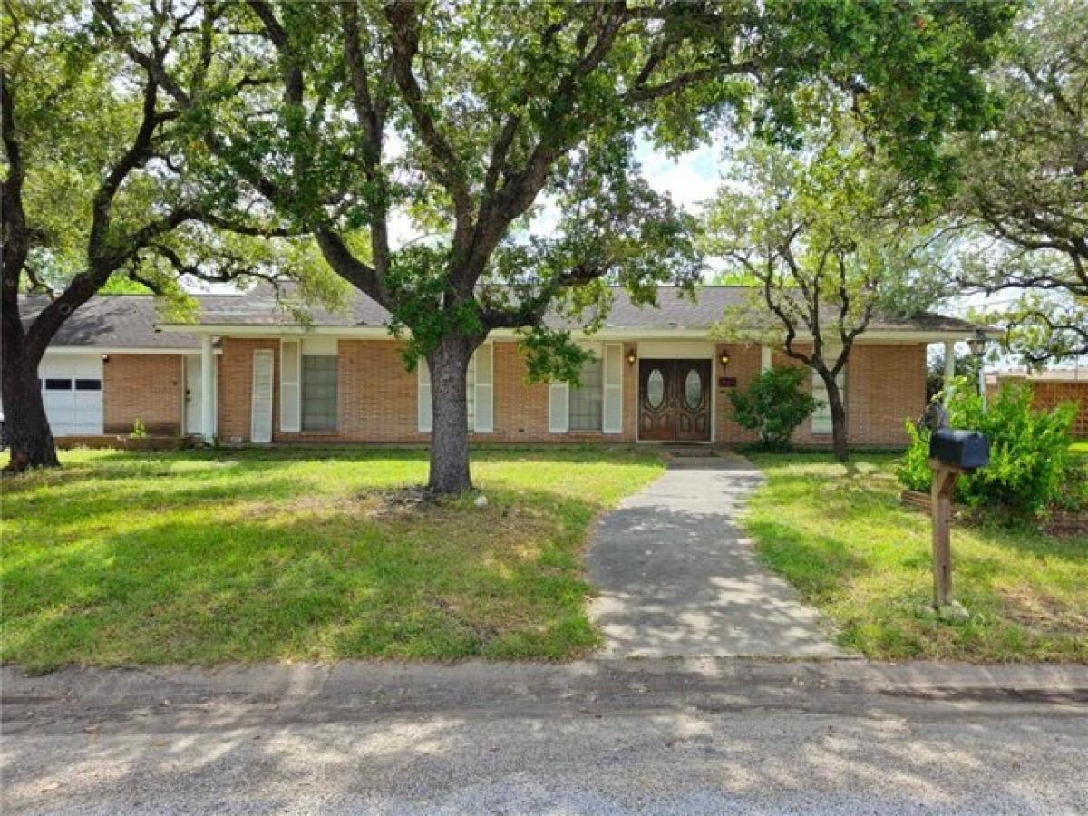 Picture of Home For Sale in Refugio, Texas, United States