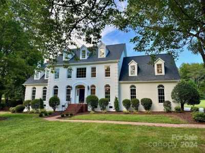 Home For Sale in Waxhaw, North Carolina