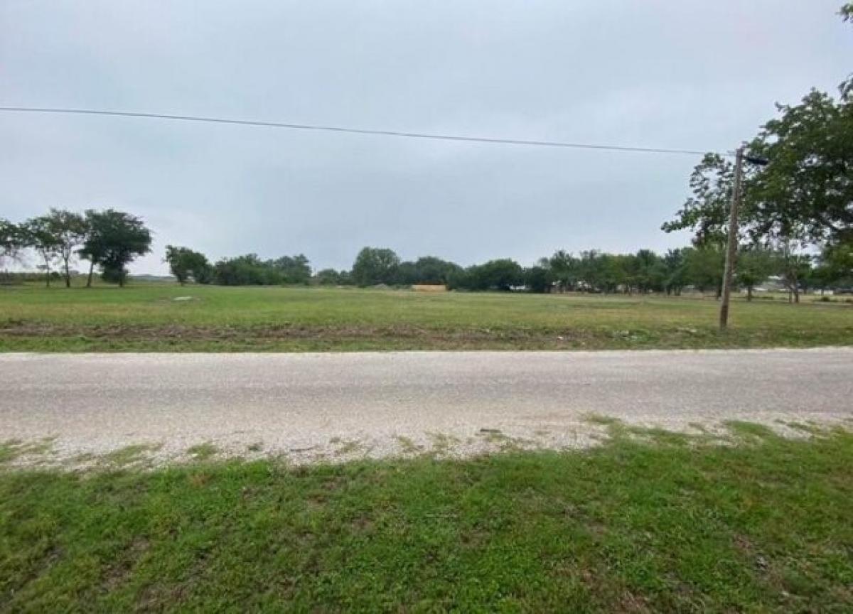 Picture of Residential Land For Sale in Tolar, Texas, United States