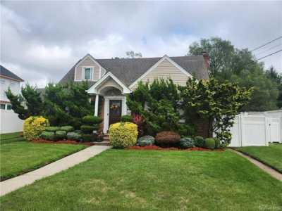 Home For Sale in Hempstead, New York