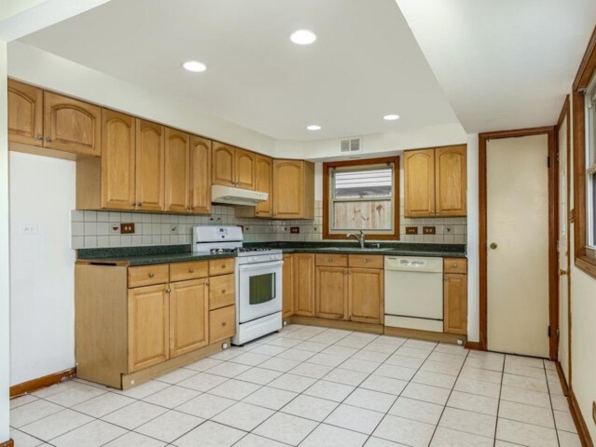 Picture of Home For Rent in Arlington Heights, Illinois, United States