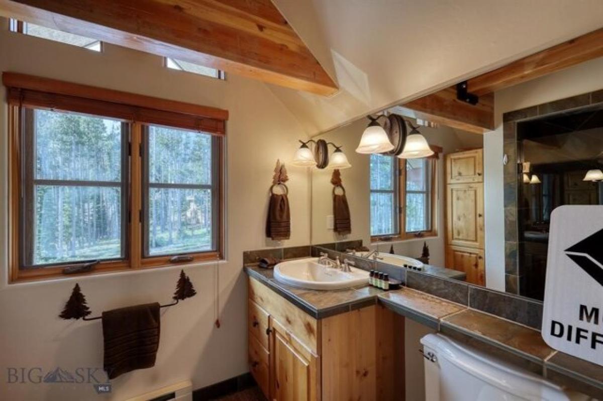 Picture of Home For Sale in Big Sky, Montana, United States