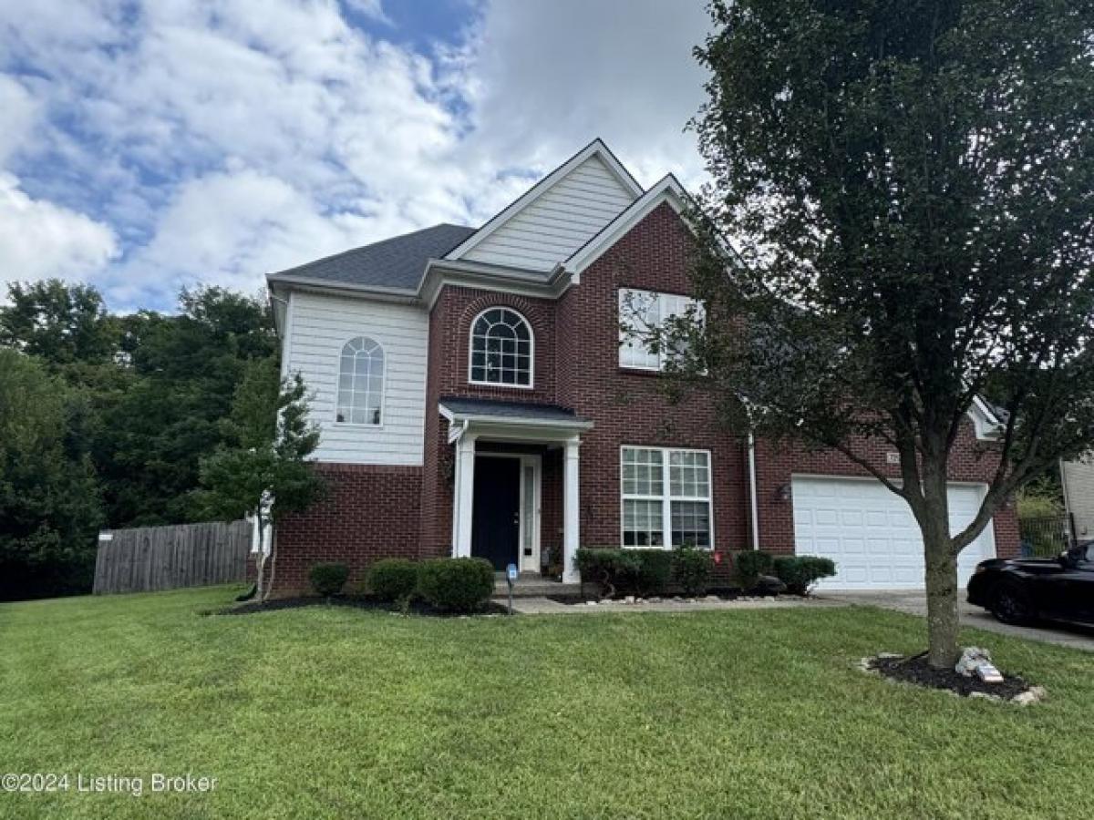 Picture of Home For Sale in Crestwood, Kentucky, United States