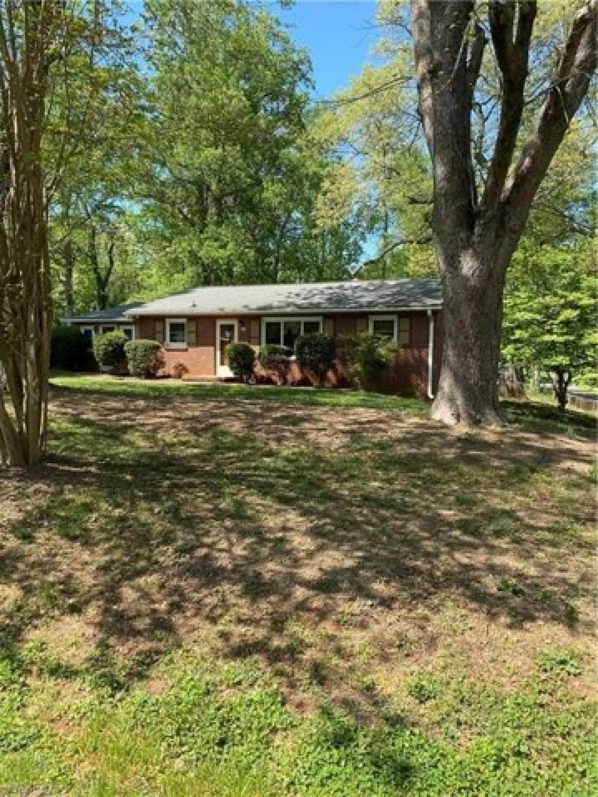 Picture of Home For Sale in Walkertown, North Carolina, United States