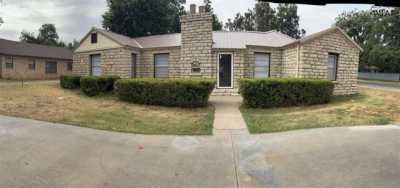 Home For Sale in Vernon, Texas