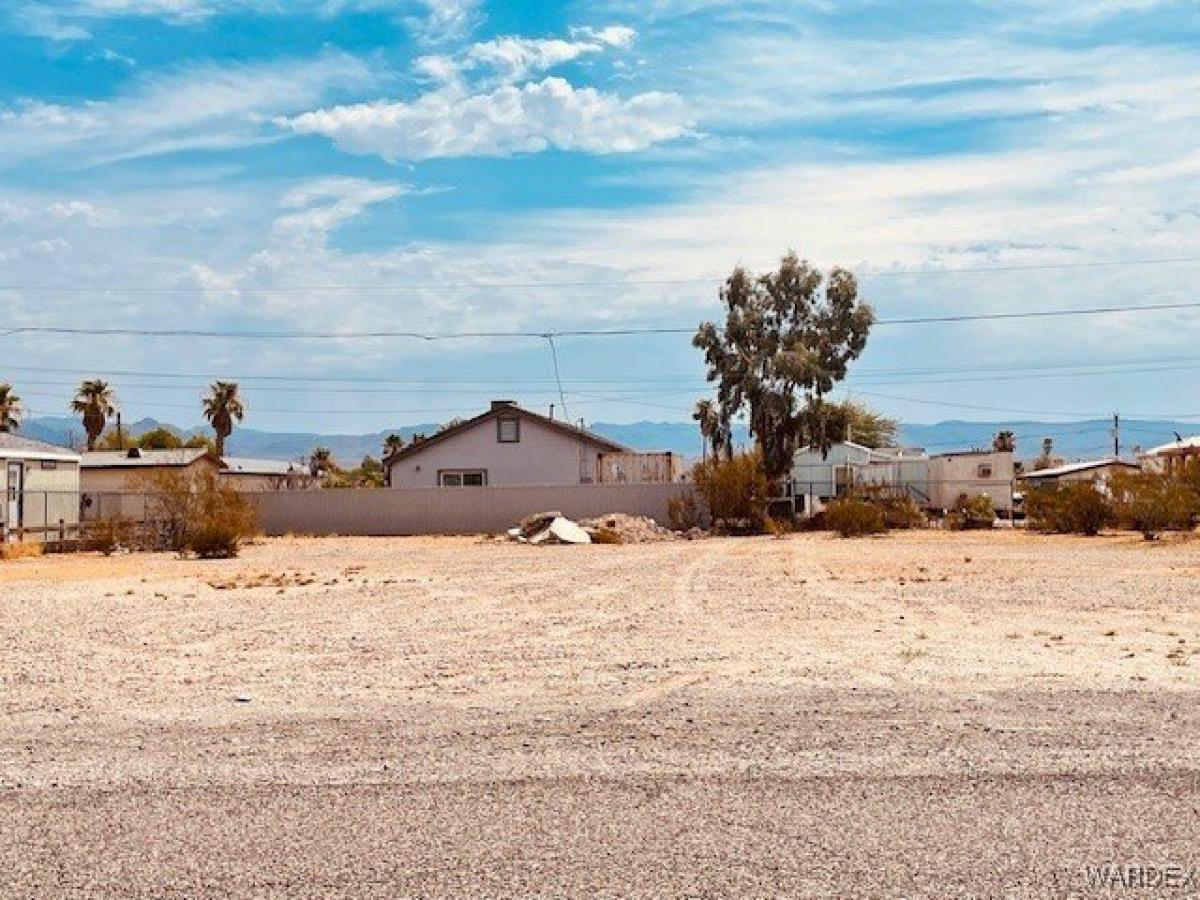 Picture of Residential Land For Sale in Fort Mohave, Arizona, United States