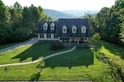 Home For Sale in Burnside, Kentucky