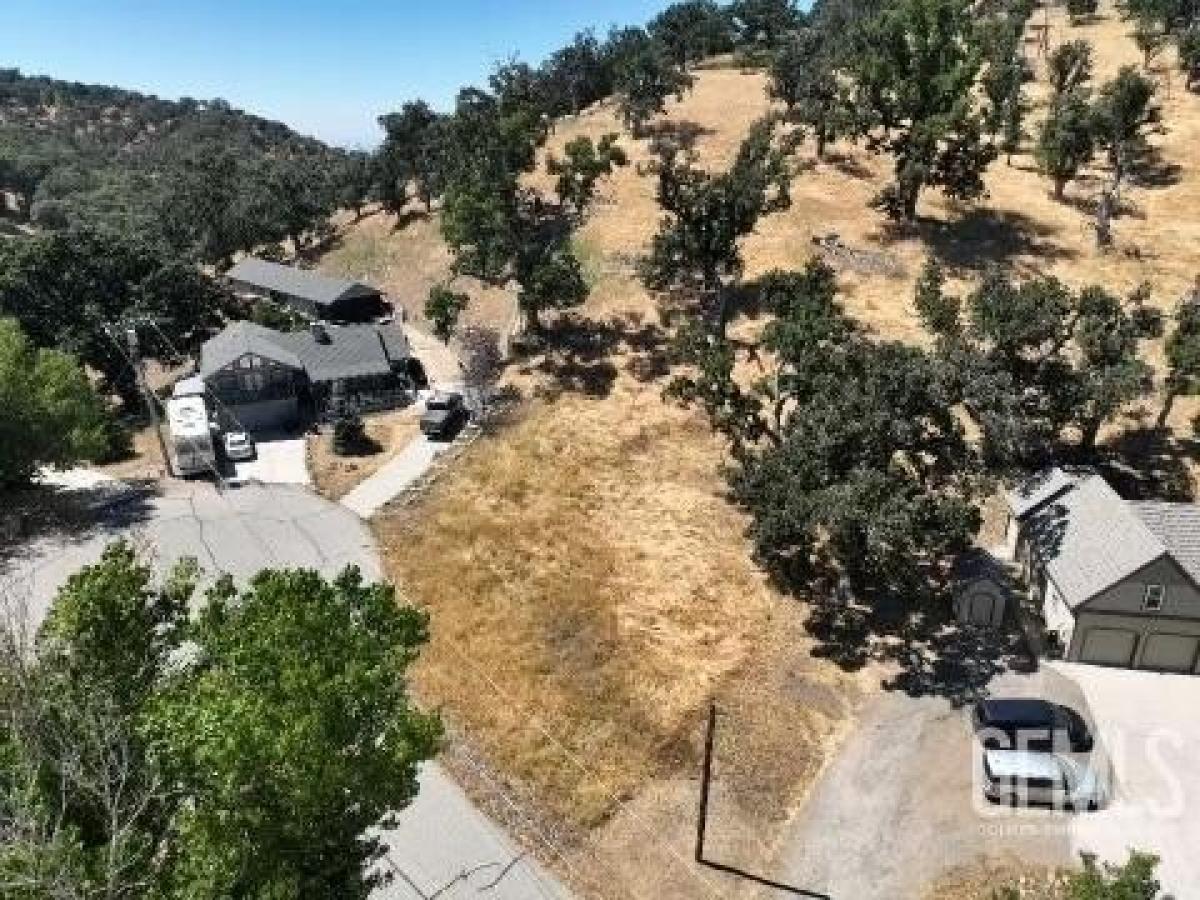 Picture of Residential Land For Sale in Tehachapi, California, United States