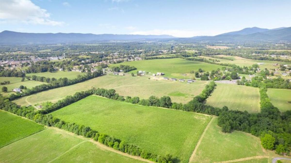 Picture of Residential Land For Sale in Luray, Virginia, United States