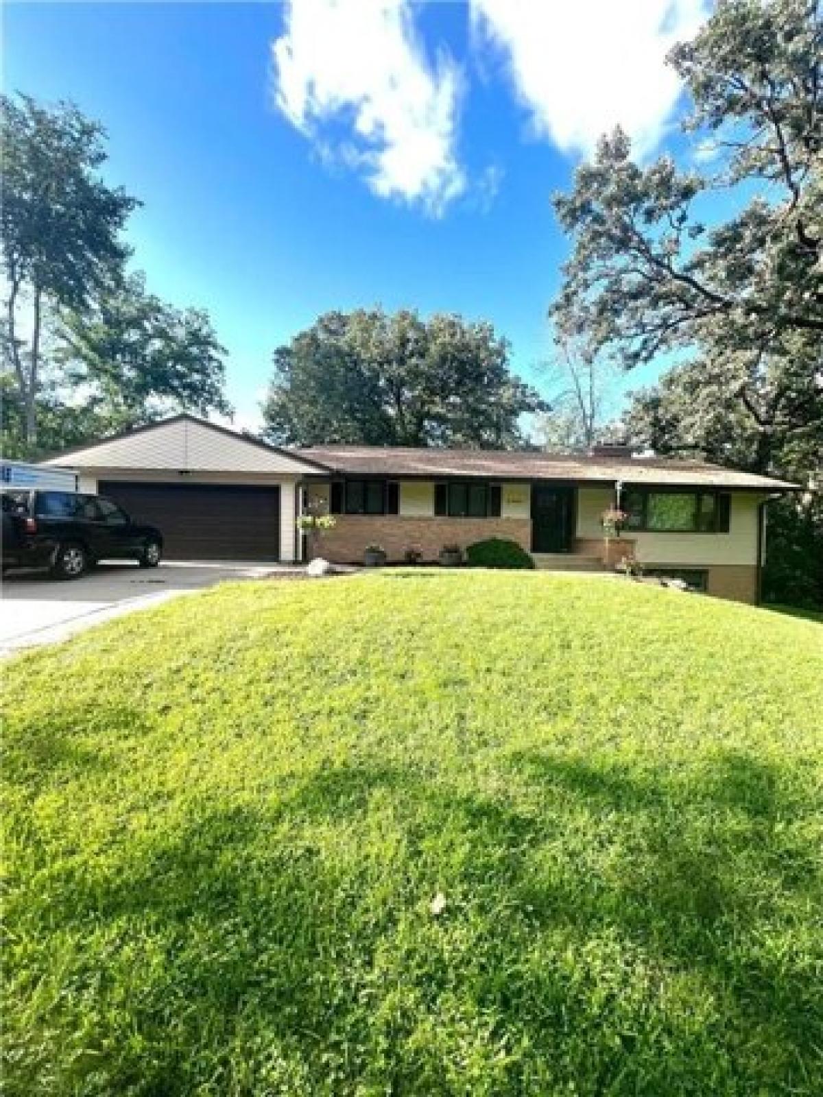 Picture of Home For Sale in Hopkins, Minnesota, United States