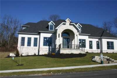 Home For Sale in Venetia, Pennsylvania