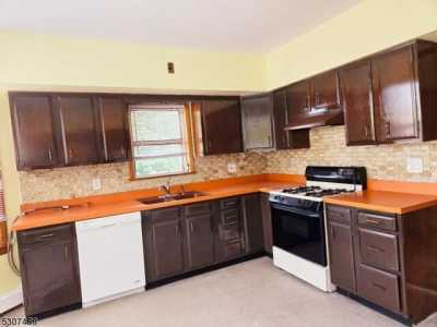 Home For Rent in Clifton, New Jersey