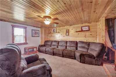 Home For Sale in Lockport, New York