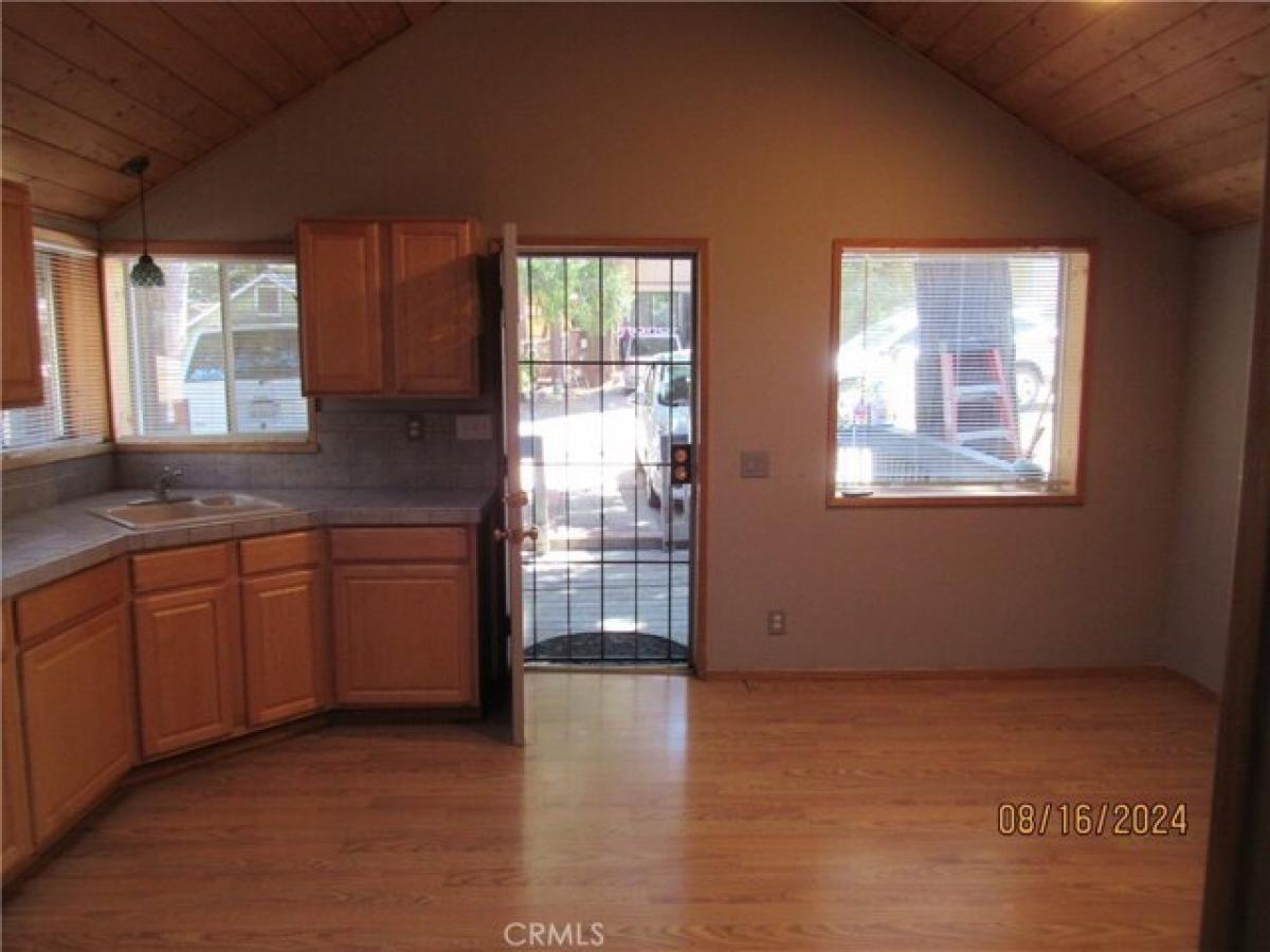 Picture of Home For Sale in Crestline, California, United States