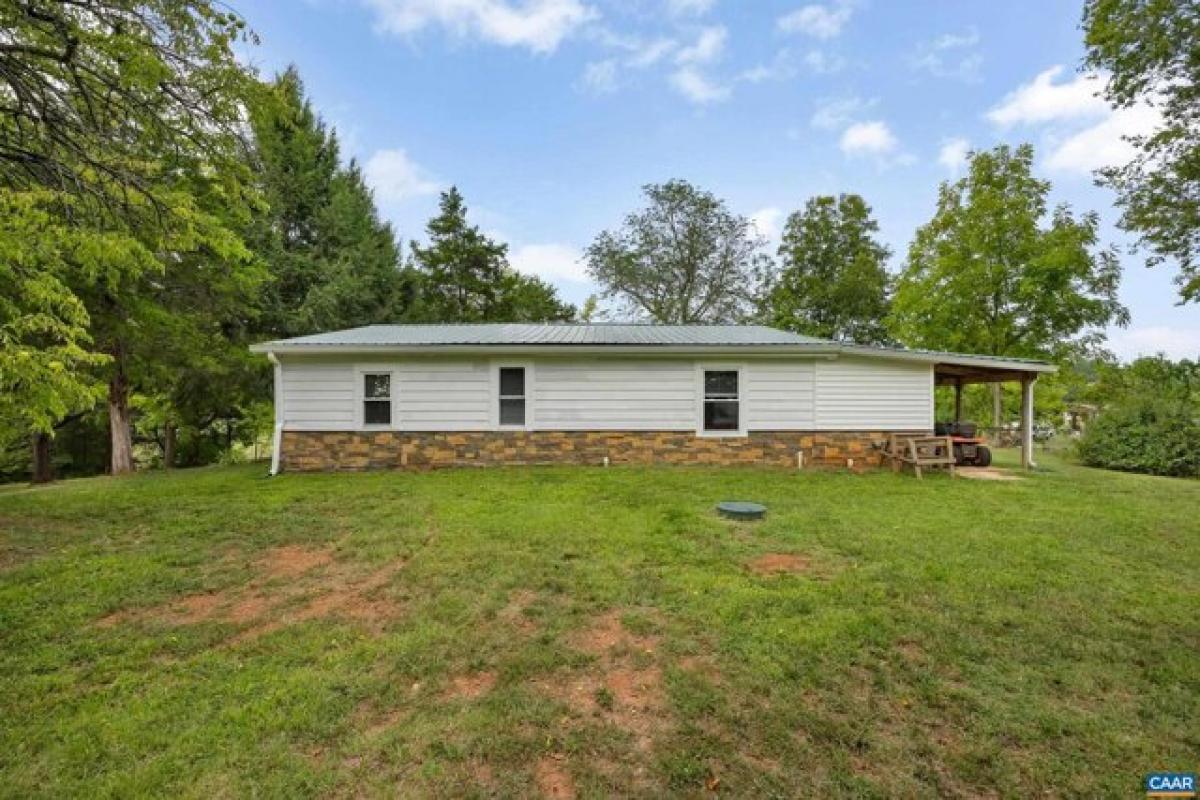 Picture of Home For Sale in Columbia, Virginia, United States