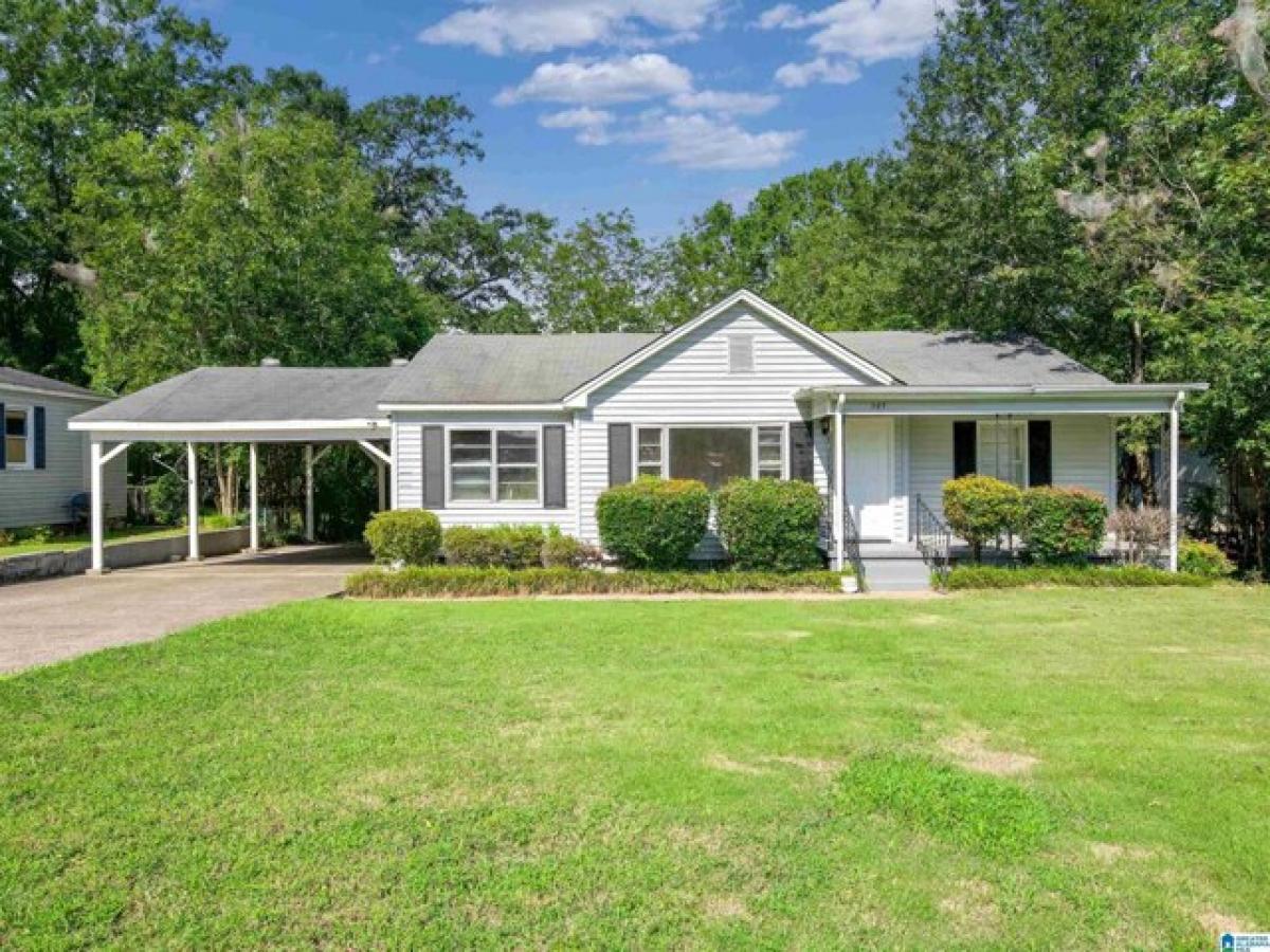 Picture of Home For Sale in Talladega, Alabama, United States