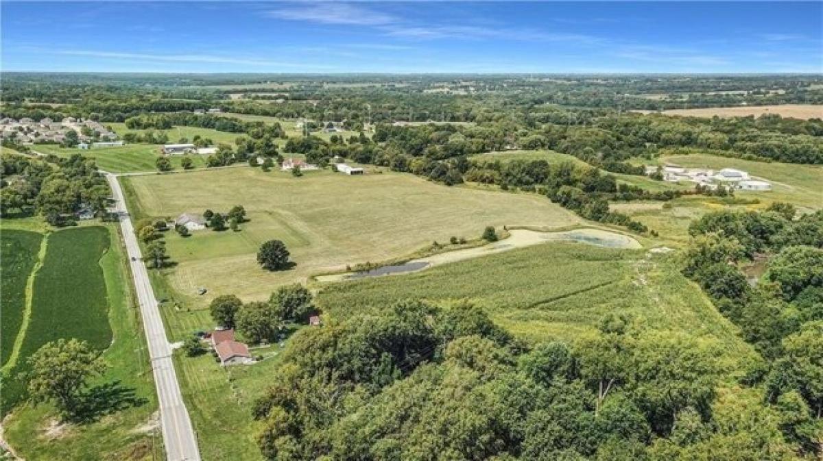 Picture of Residential Land For Sale in Smithville, Missouri, United States