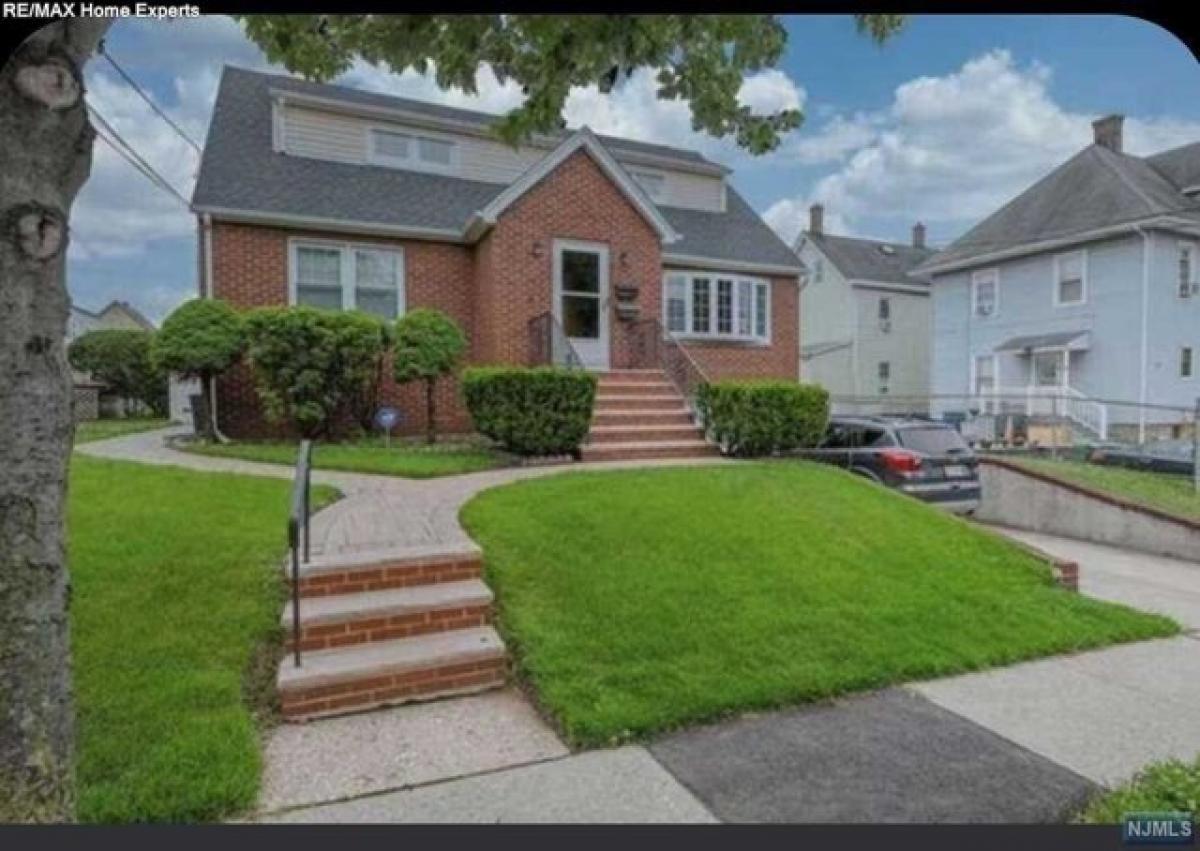 Picture of Home For Rent in Carlstadt, New Jersey, United States