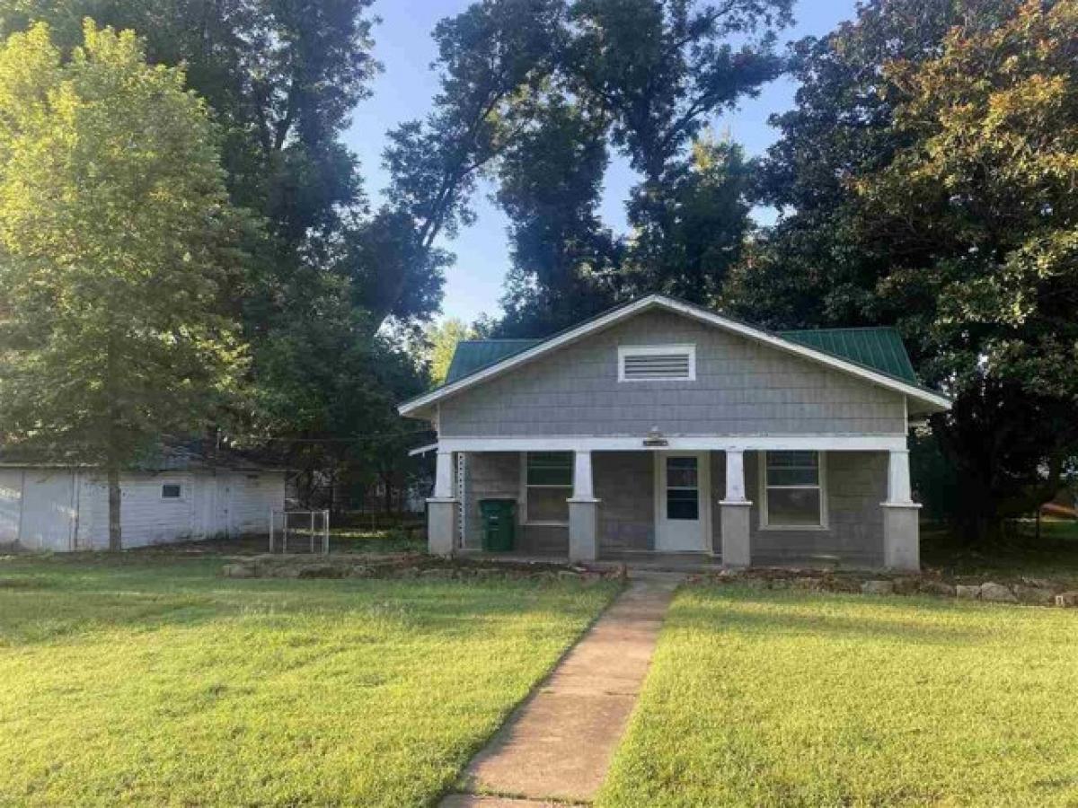 Picture of Home For Sale in Perkins, Oklahoma, United States