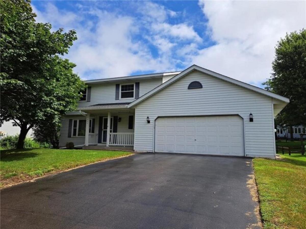 Picture of Home For Sale in Maplewood, Minnesota, United States