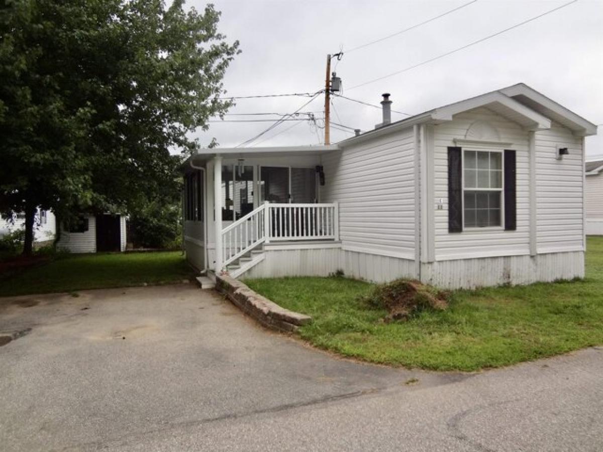 Picture of Home For Sale in Gilford, New Hampshire, United States