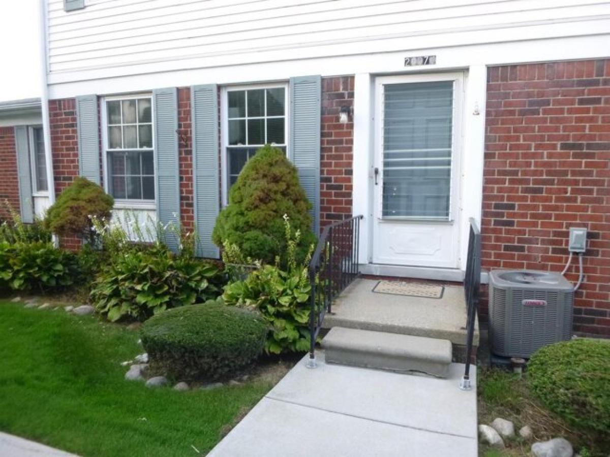 Picture of Home For Rent in Harrison Township, Michigan, United States