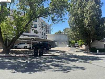 Apartment For Rent in Walnut Creek, California