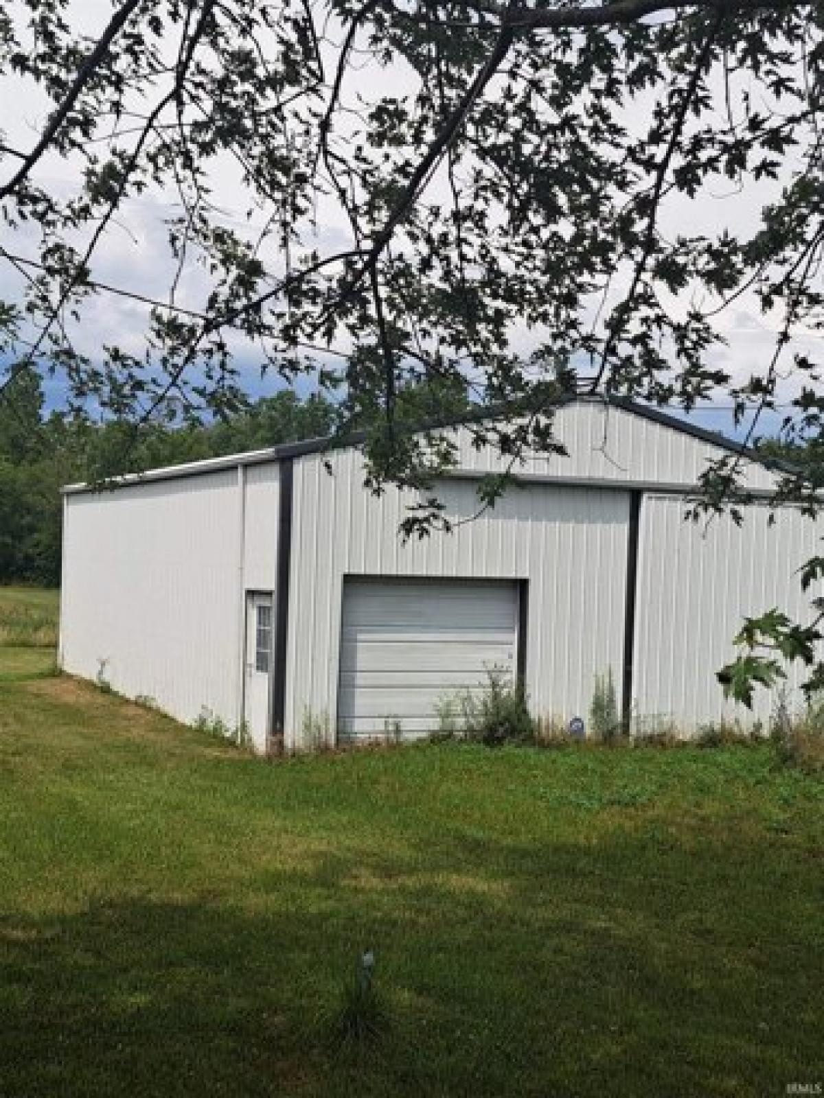 Picture of Home For Sale in Dunkirk, Indiana, United States