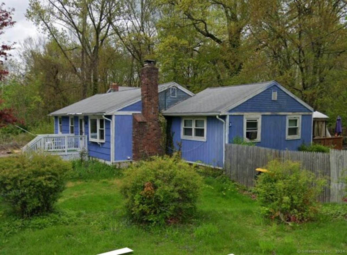 Picture of Home For Sale in Ansonia, Connecticut, United States