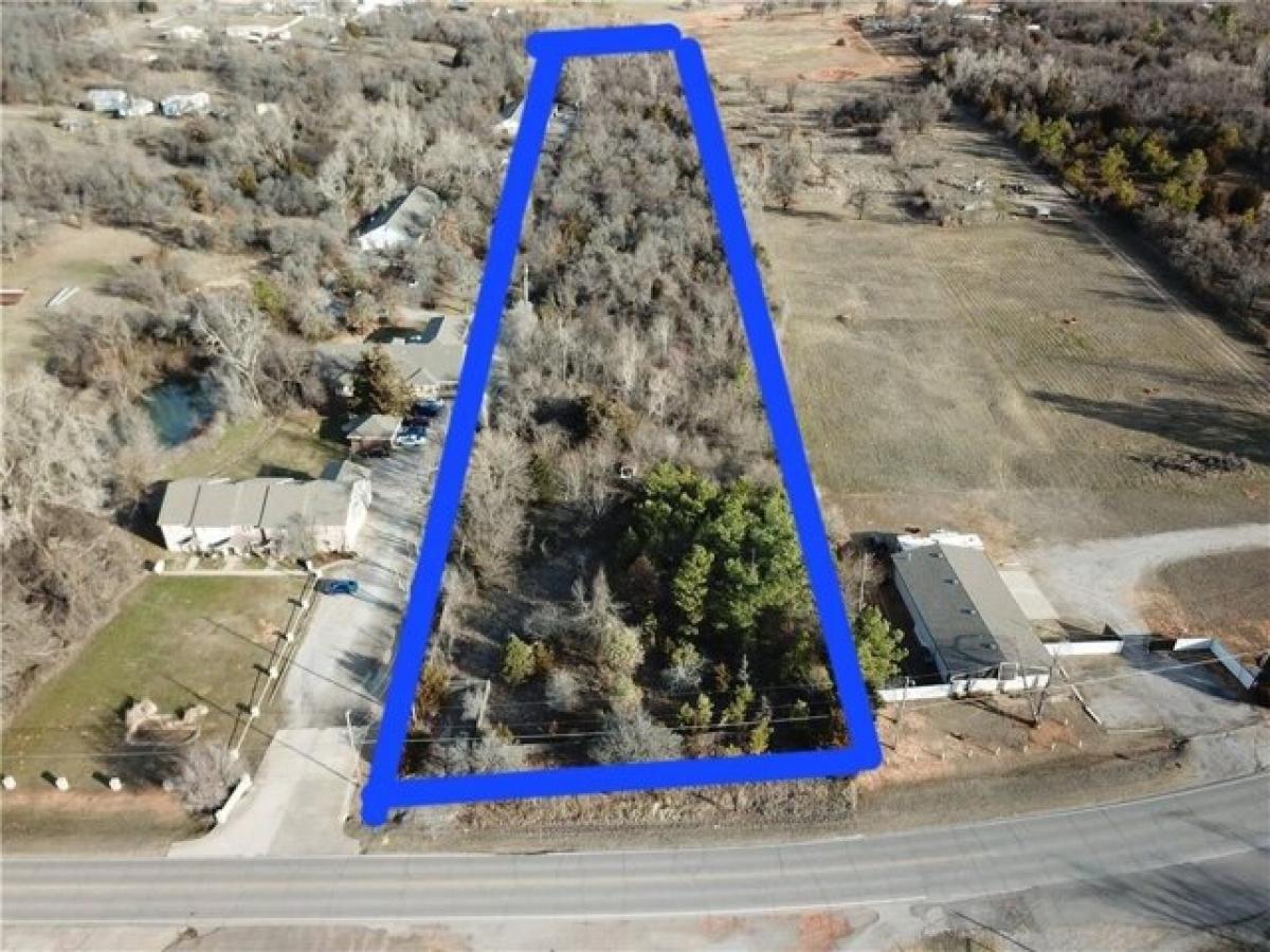 Picture of Residential Land For Sale in Choctaw, Oklahoma, United States