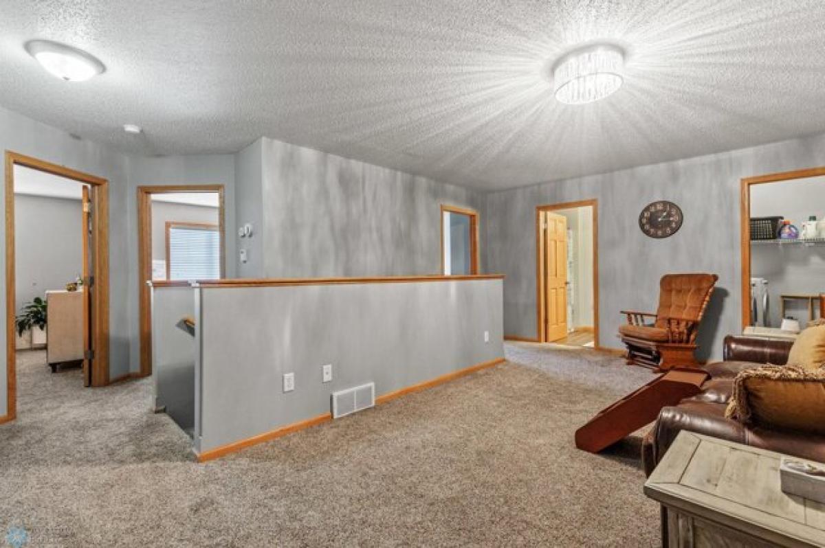 Picture of Home For Sale in West Fargo, North Dakota, United States