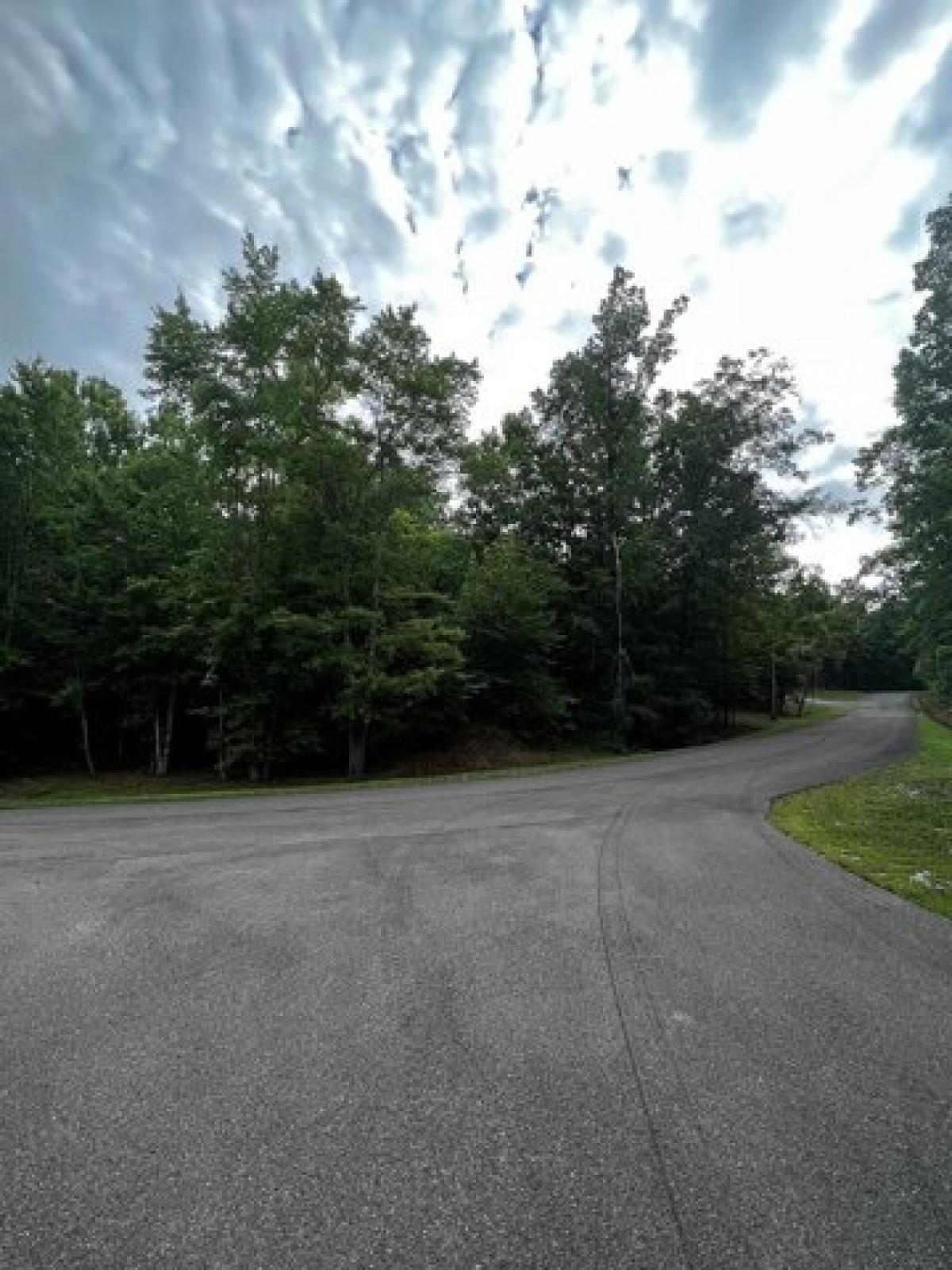 Picture of Residential Land For Sale in Old Fort, Tennessee, United States